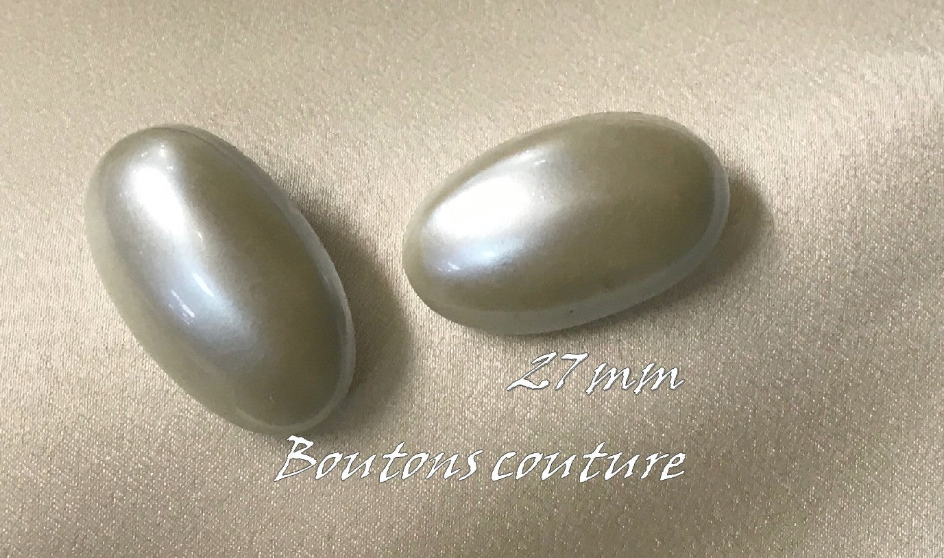Bouton Blanc Nacré Couture Ovale en Taille 27 mm Pour Vêtements Et customisations