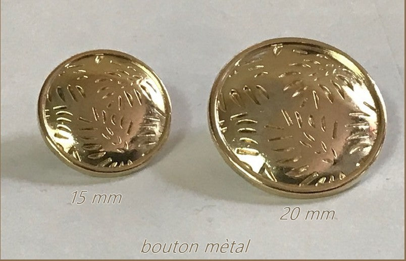 Gold Metal Button Chiseled Sewing Diameter 15 mm.