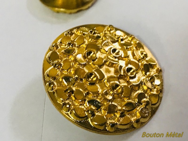 Bouton Doré Métal Style Chanel diamètre 27 mm Couture.