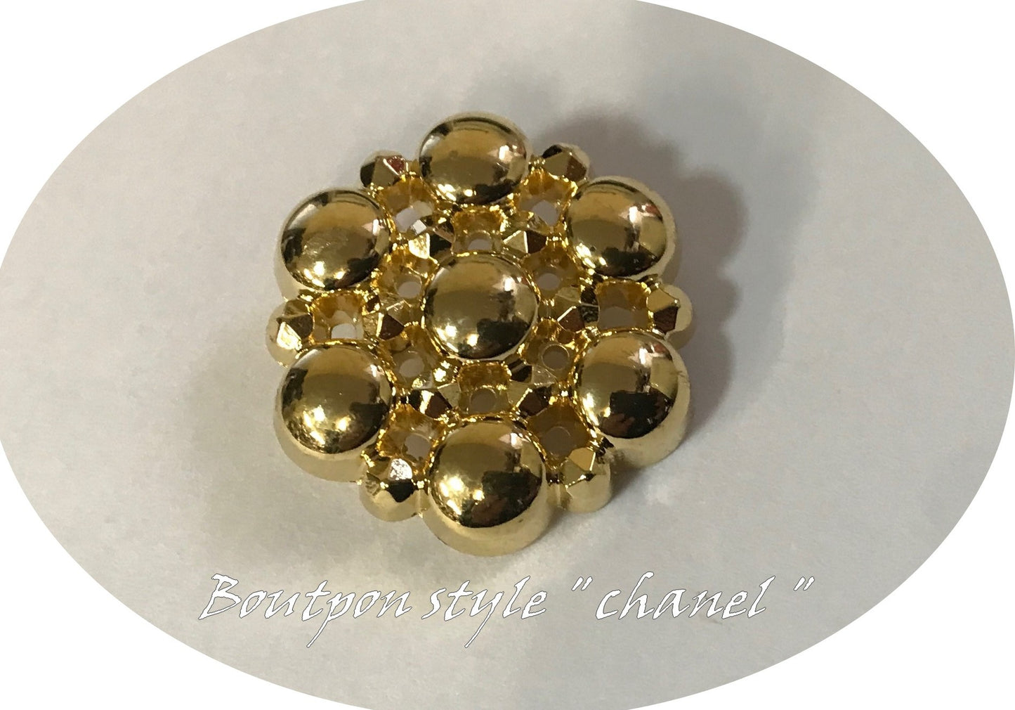 Bouton Doré Style Chanel en taille 35 mm Couture.