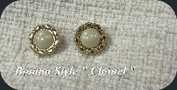 Chanel Style Gold Button on Pearly Background in 15 mm To Sew: Elegant Gold Buttons
