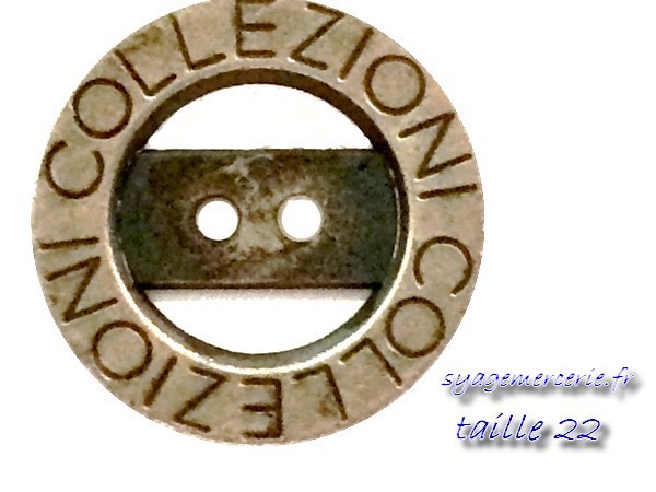 Aged Metal Button "Vintage Elegance: Explore the Possibilities with our Aged Silver Metal Buttons"