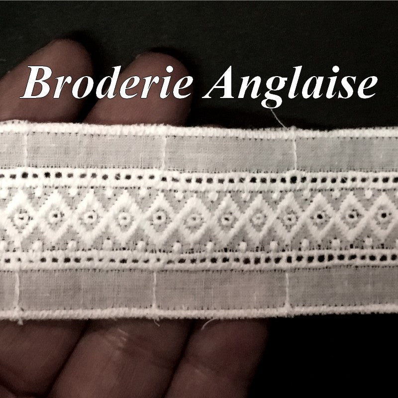 English Embroidery Cotton Fabric by the Meter in 3.5 cm White, for Creative Hobbies.