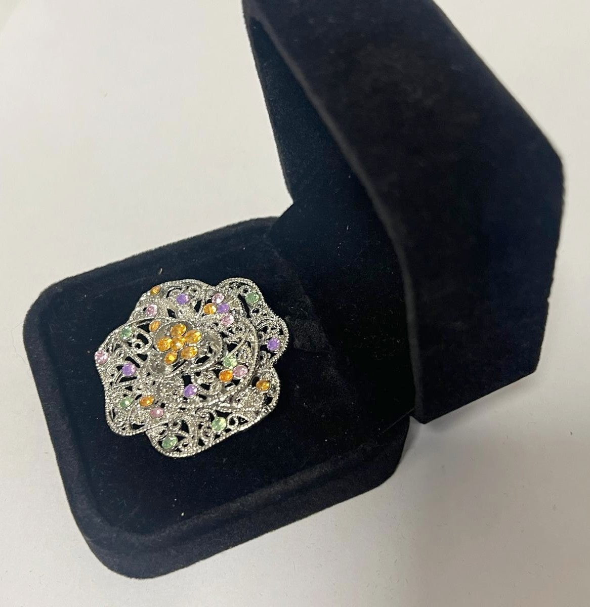 Brooch Set: "Timeless Elegance: Sparkling Floral Brooch" Gift Idea