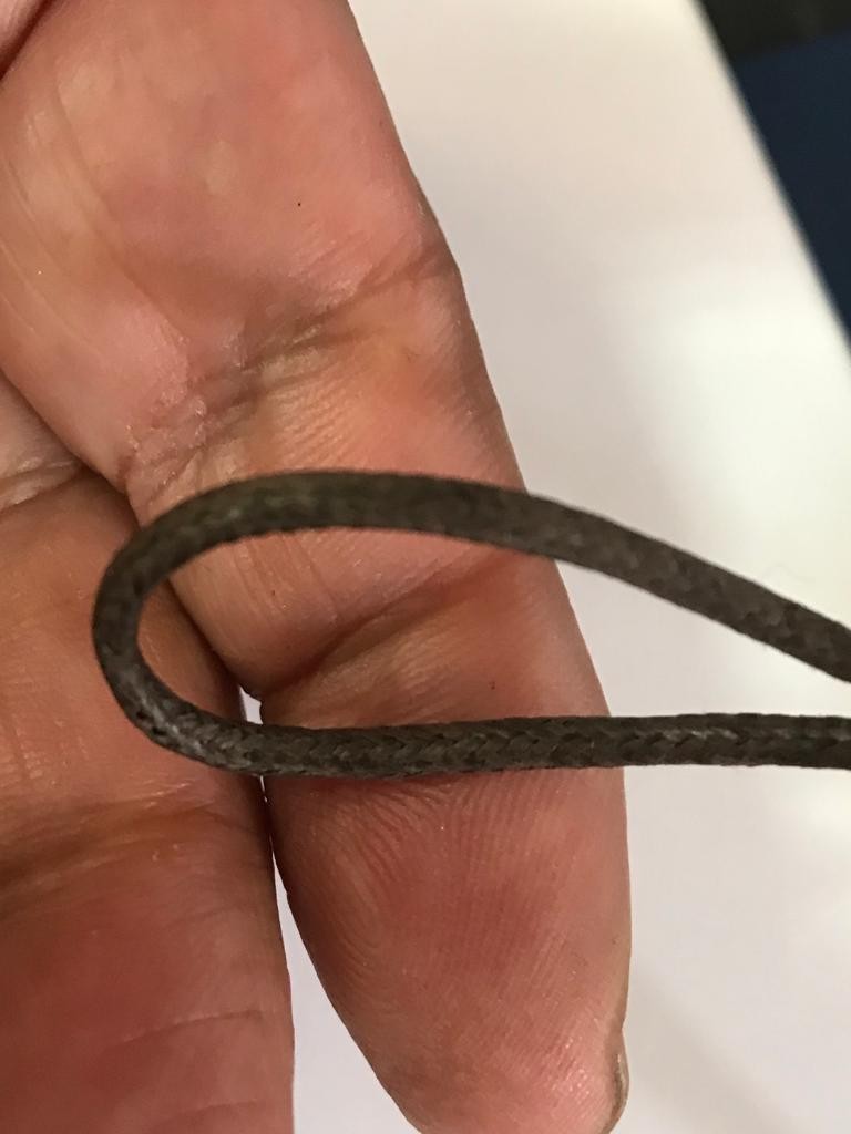 Cordón de encaje encerado marrón por metro para manualidades