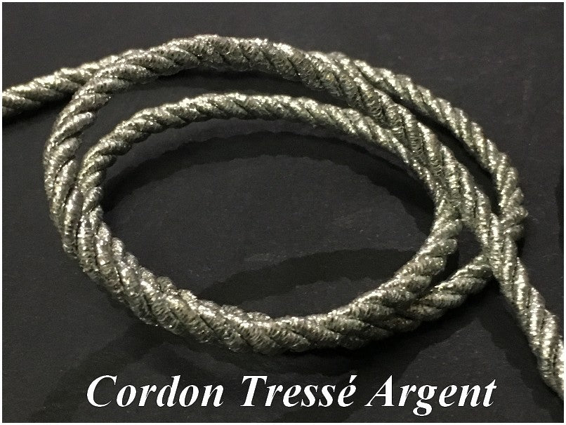 Cordon Tréssé Lurex Argent , Ficelle lurex au Mètre En 5 mm.