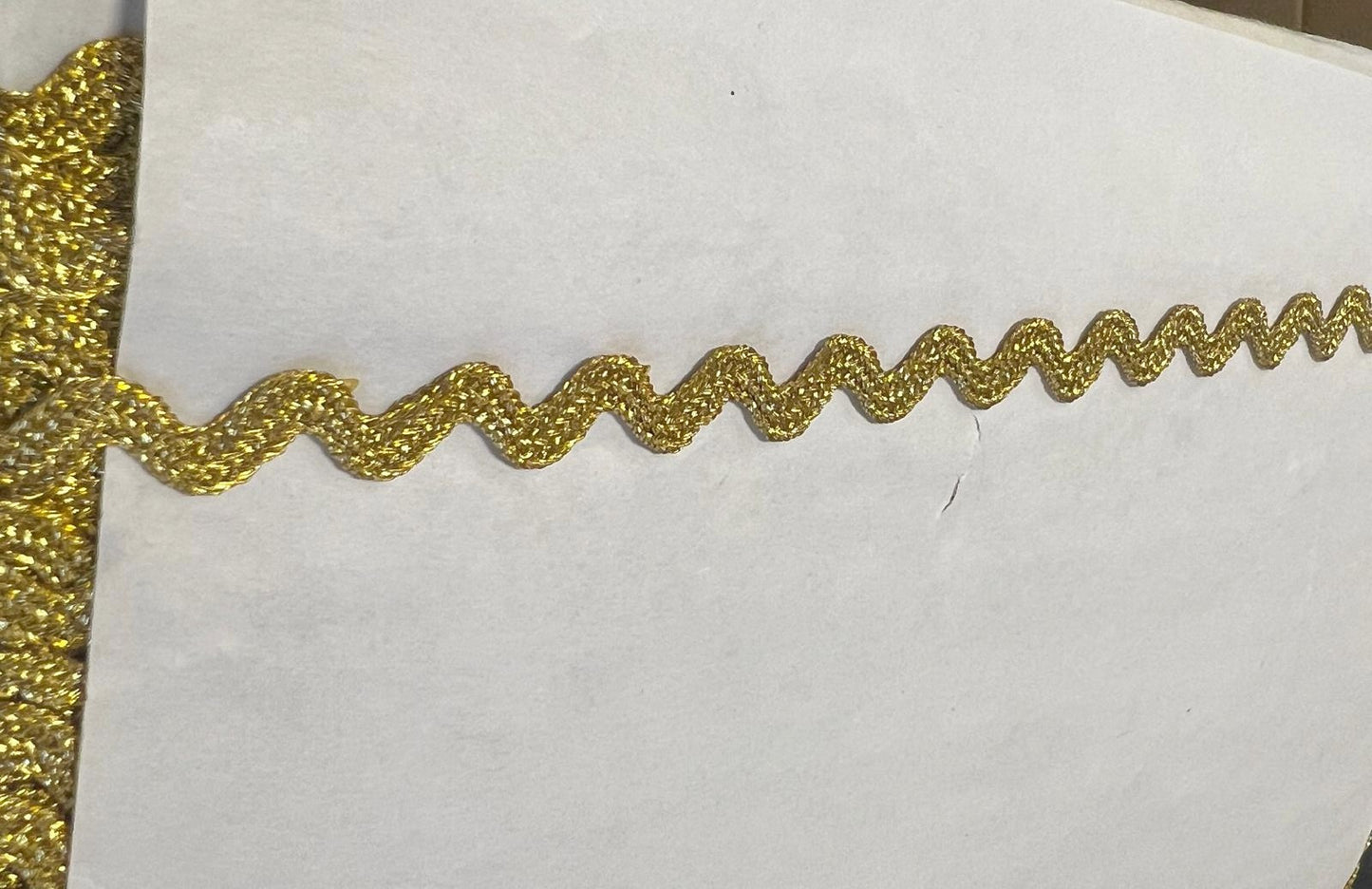 Croquet Serpentina Lamé Dorado - Venta por Metro