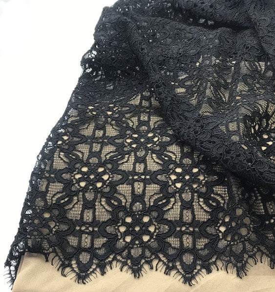 Dentelle Brodé Noir Haute Couture Au Mètre En Grande Largeur
