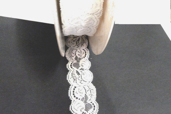 Dentelle de Calais en lycra Au Mètre en 4 cm Blanche
