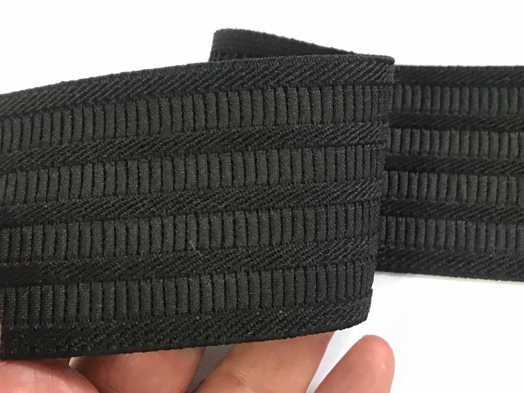 Élastique plat brodé noir en 6 cm pour des créations remarquables