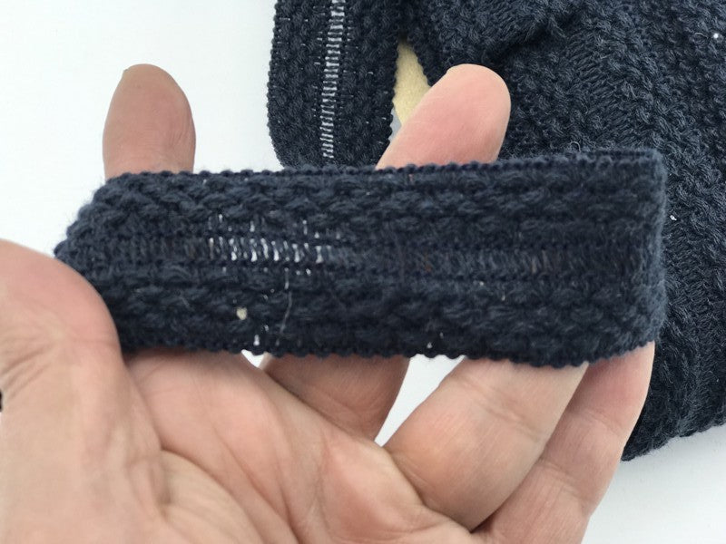 Ribete de lana estilo "Chanel" azul marino por metros