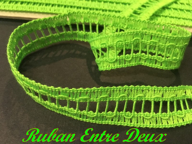 Braid Between Two By The Meter Fluorescent Green In Day Scale of 2 cm To Sew For Clothing Sewing
