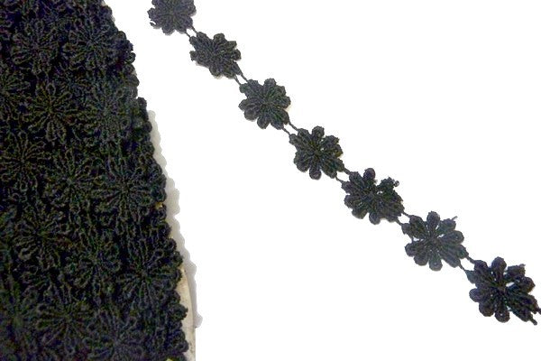 Black Daisy Flower Trimmings in 2.5 cm to sew.