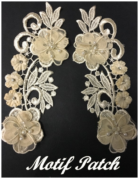 Motif Patch En Guipure Dentelle Ecru Brodé Orné De Strass Et Perles A Coudre Pour Robes De Mariage Et Cérémonies.
