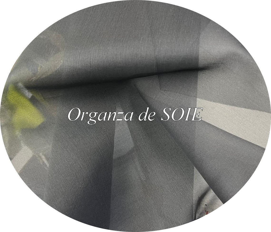 Organza de soie gris anthracite – Tissu raffiné et transparent pour créations couture et haute mode