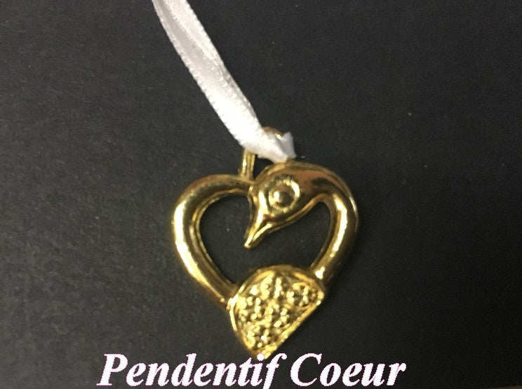 golden heart-shaped pendant for necklace customization, creative hobbies