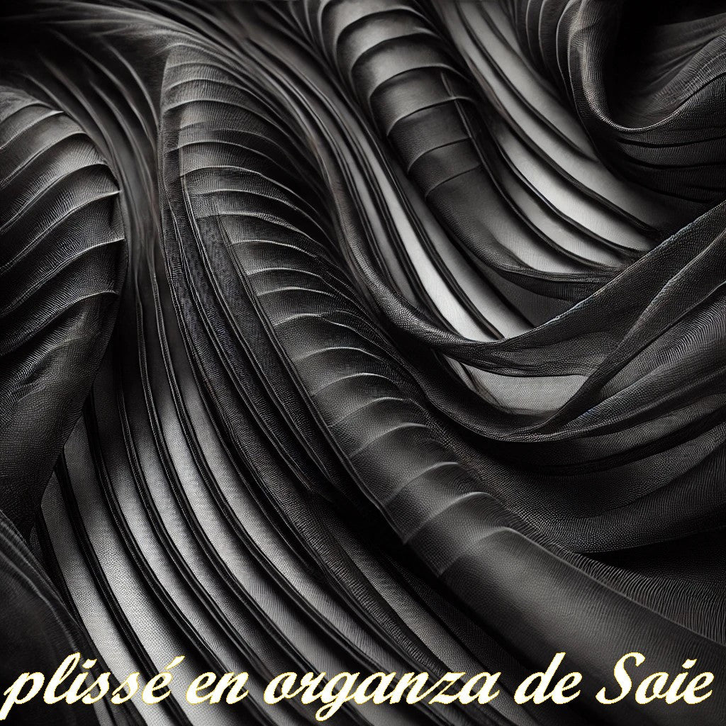 Plissé En Organza De Soie Noir Couture.