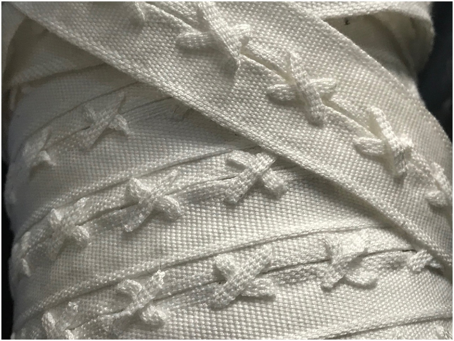 Cinta de grogrén por metro blanca con cordones de algodón para atar entre dos para coser para pasatiempos creativos y decoraciones.