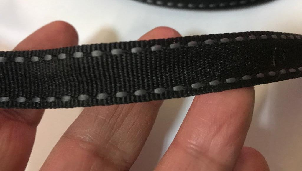 Cinta de grogrén negra de 10 mm con puntada gris Cellier para coser: ideal para tus aficiones creativas y decoraciones.