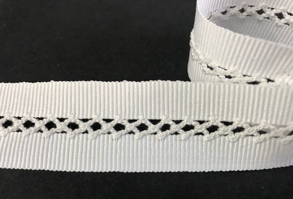 "Ruban Gros Grain et Ficelle de Coton : L'Élégance au mètre pour vos Loisirs Créatifs et Décorations"