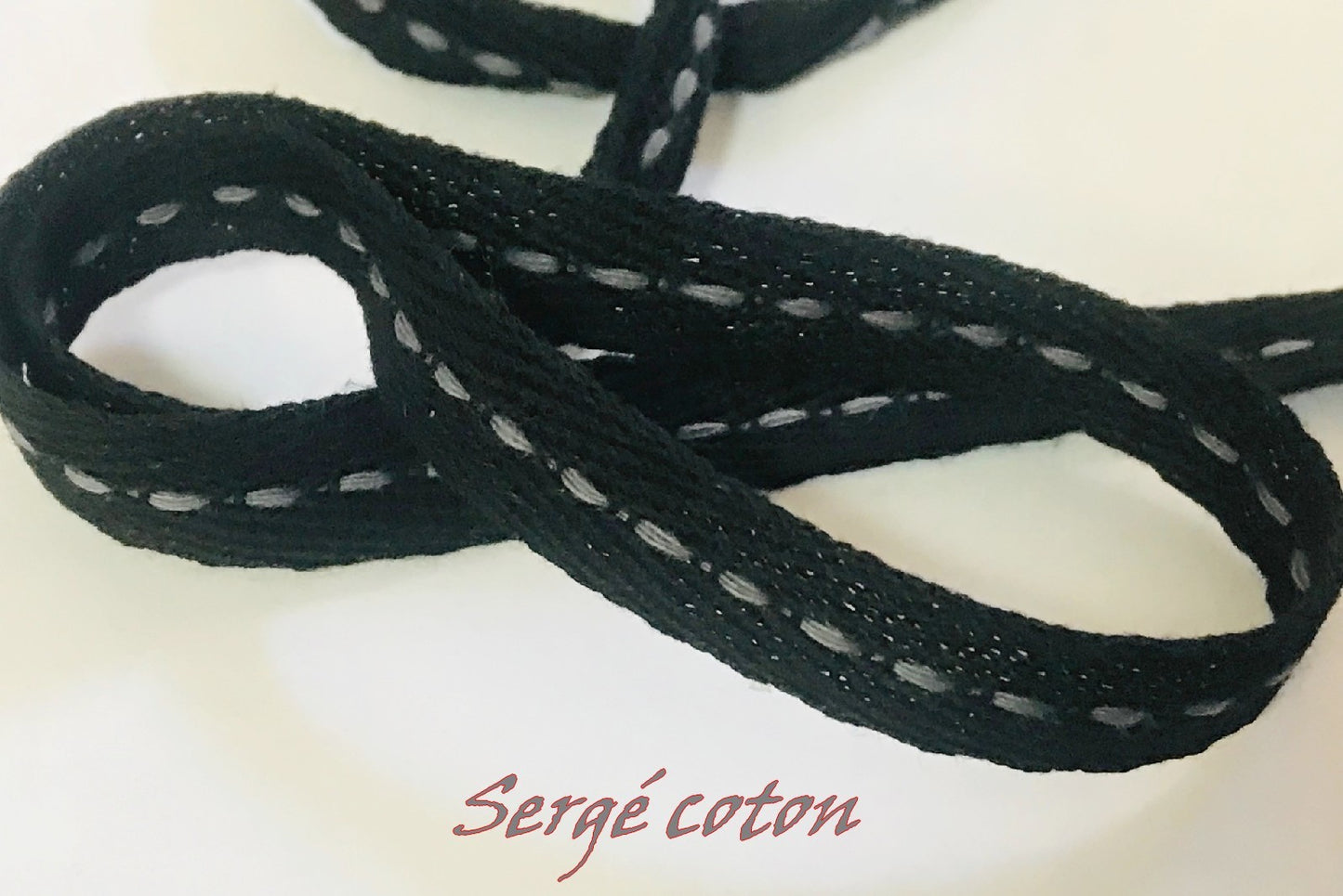 Ruban Sergé Coton Noir En 10 mm A point Cellier Coudre Pour Loisirs Créatifs Et Décorations.