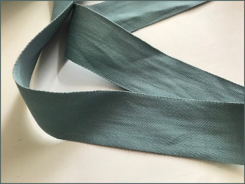 Ruban Sergé Vert Canard Au Mètre En Grande Largeur De 4,5 Cm En Coton A Coudre Pour Loisirs Créatifs Et Décorations.