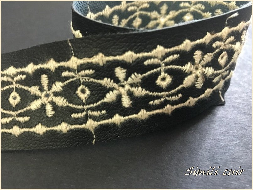 Ruban Simili Noir Brodé En Ecru Au Mètre En 35 mm A Coudre Pour Vetements Décorations