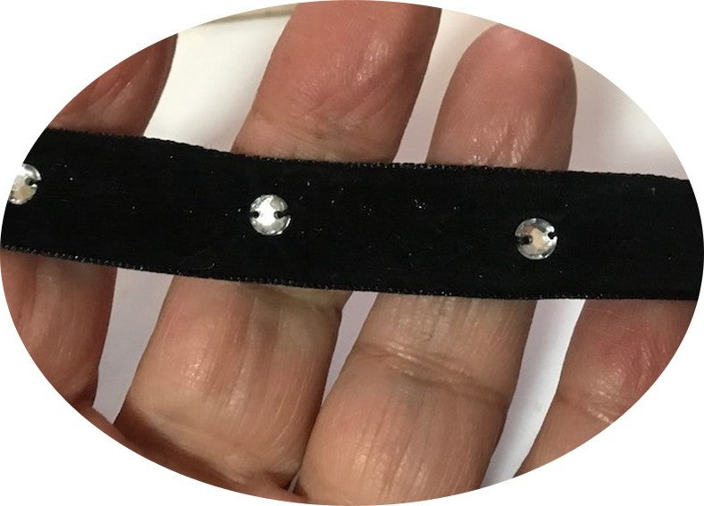 Ruban Velours Strass en 15 mm Noir Pour Customisations.