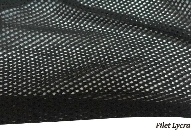 Tissu Filet Lycra au Mètre Noir à Coudre légèrement velouré.