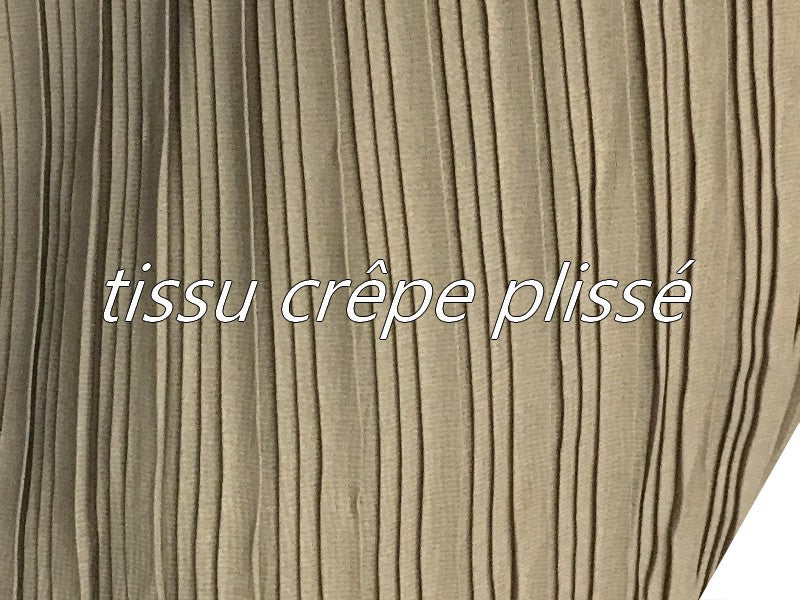 Tissu Plissé En crêpe Beige A Coudre, Pour Chemisers, Jupes, Et Customisations.