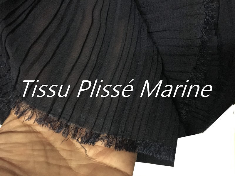 Tissu Plissé En crêpe Bleu Marine A Coudre, Pour Chemisers, Jupes, Et Customisations.