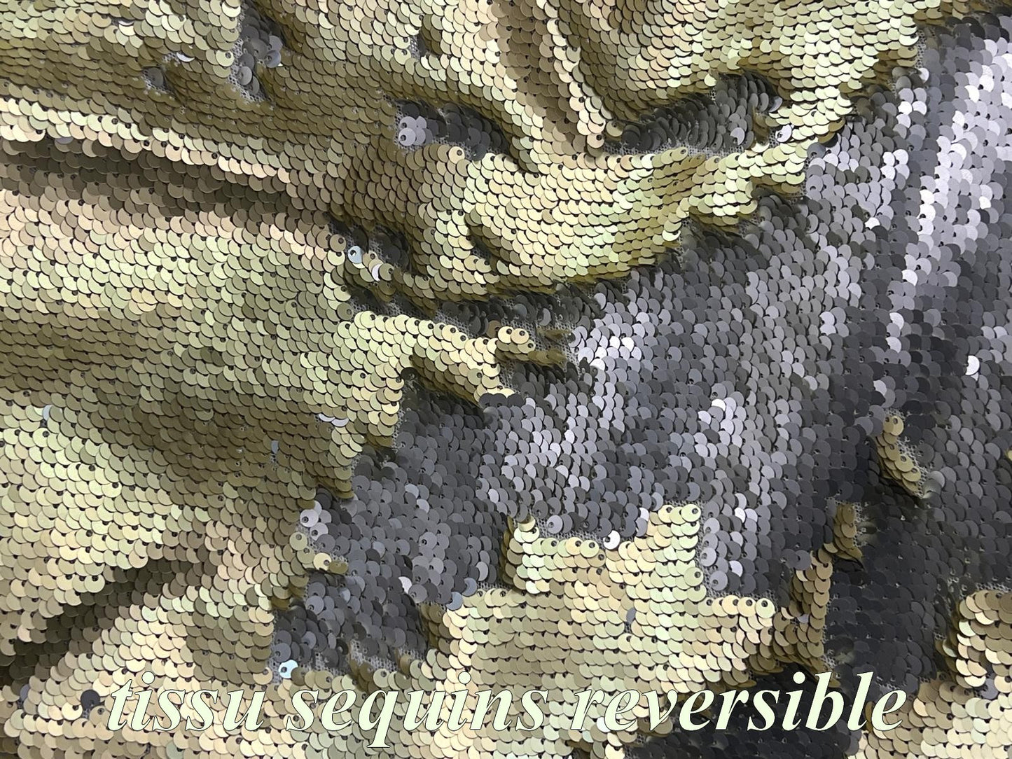 Tissu Sequins Réversible Or Mat & Argent Brillant – Paillettes Luxe au Mètre.