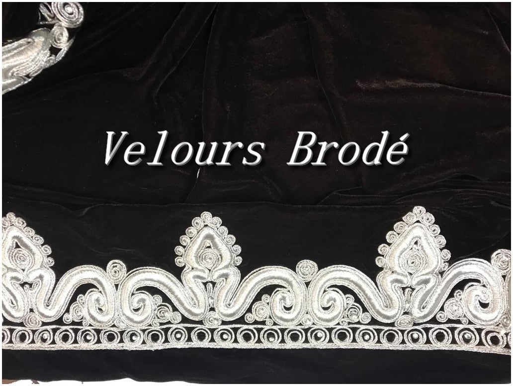 Tissu Velours marron Brodé en Fil Argent, Une Touche d'Élégance au Mètre Couture"