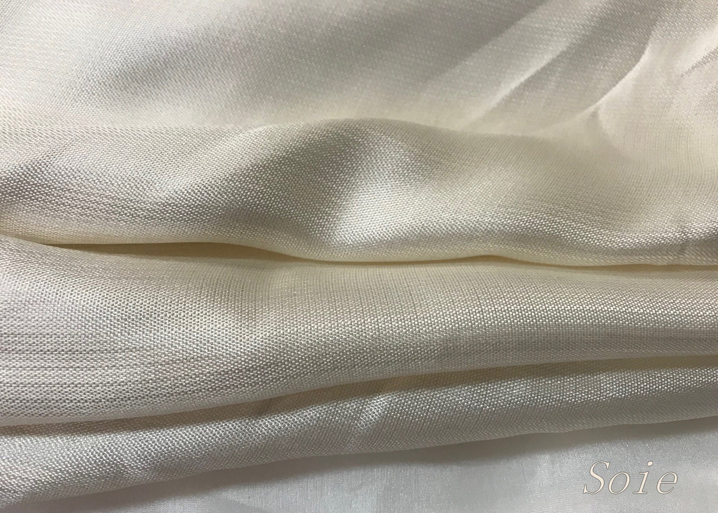 Twill de Soie en ivoire Haute Couture Au Mètre.
