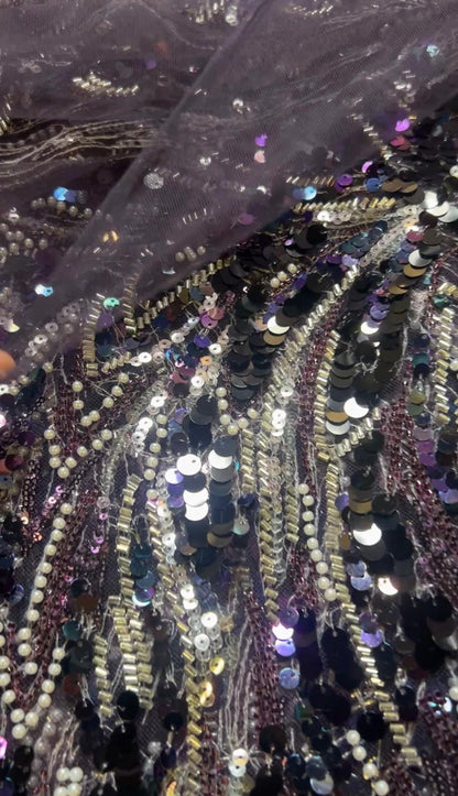 Coupon de 3,50 mètres – Tulle Haute Couture sequins & plumes mauves violettes (140 cm)