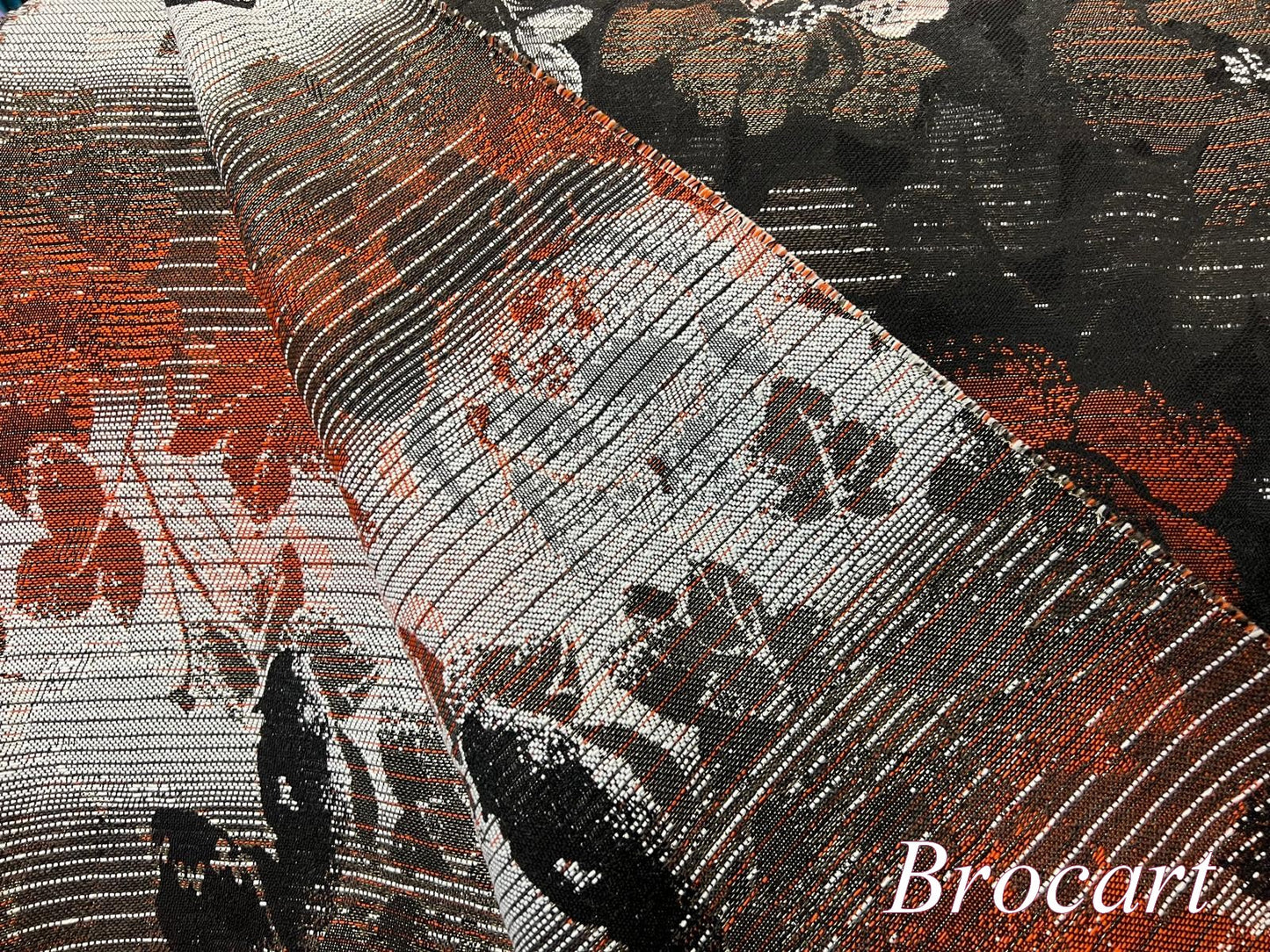 Brocart de laine haute couture.- vendu au mètre
