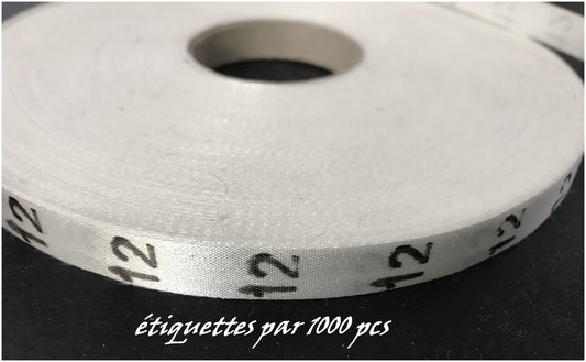 1000 Etiquettes De Vêtements " Taille 12 " Par 1000 Pièces  A Coudre, Contexture Pour Confection.