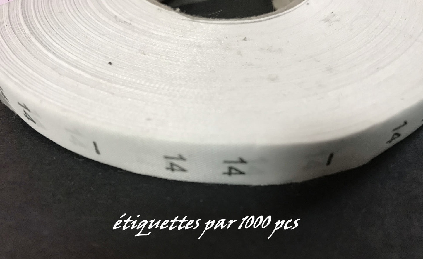 1000 Etiquettes De Vêtements " Taille 14 ans " Par 1000 Pièces  A Coudre, Contexture Pour Confection.