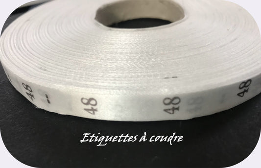 1000 Etiquettes De Vêtements " Taille 48 " Par 1000 Pièces  A Coudre, Contexture Pour Confection.