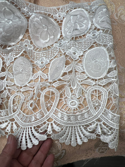 Guipure blanche 40 cm