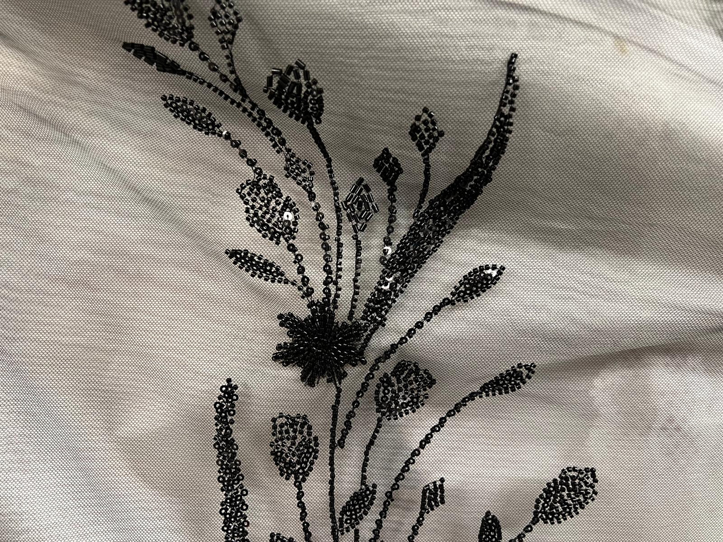 Tulle Perlé Noir 145cm - Tissu Brodé Perles Florales - Haute Couture