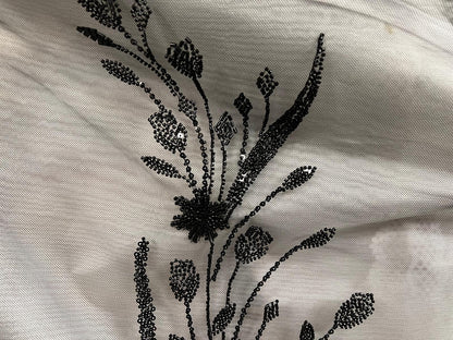 Tulle Perlé Noir 145cm - Tissu Brodé Perles Florales - Haute Couture