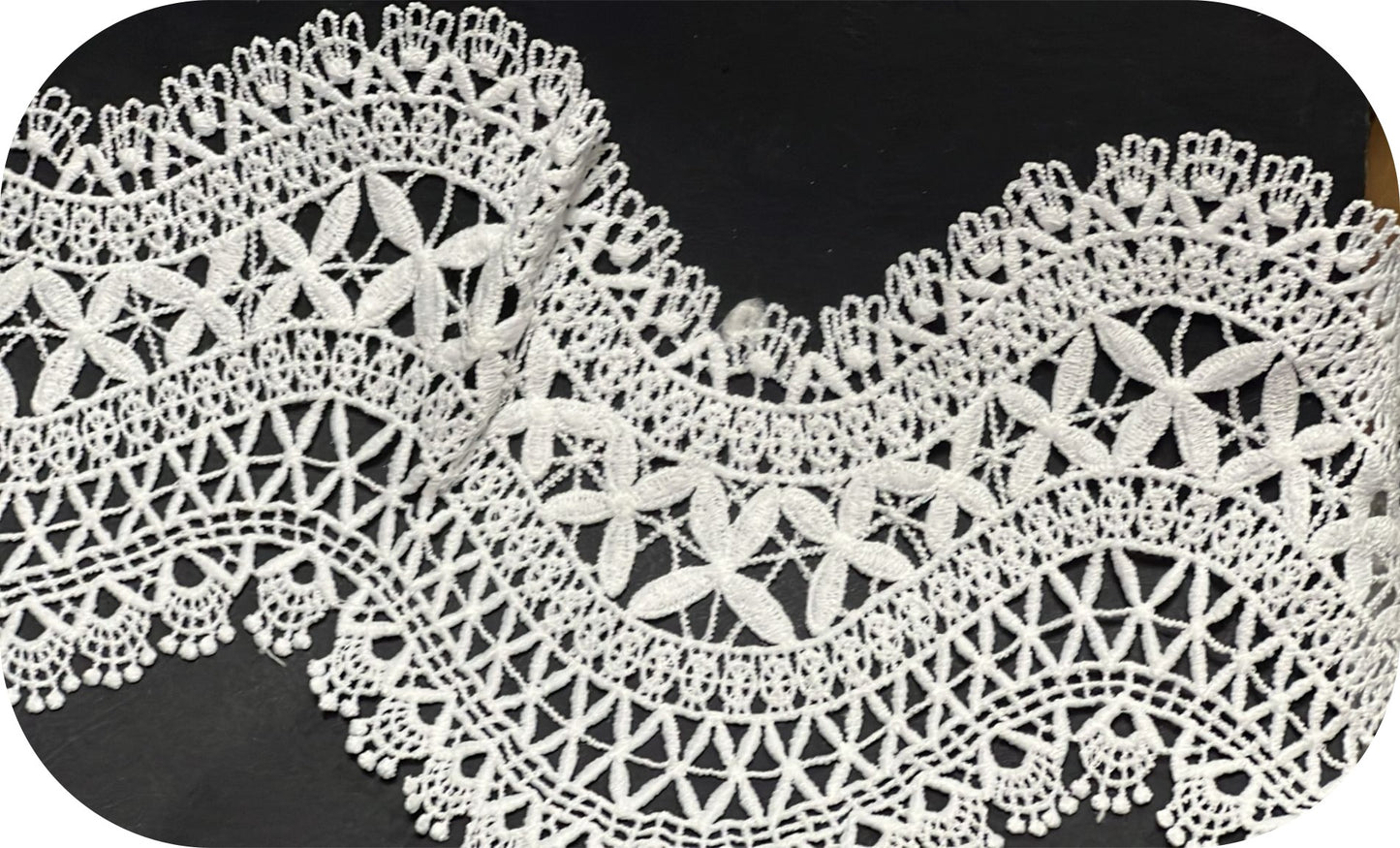 Guipure Festonnée Blanche 12 cm - Dentelle au Mètre Motif Floral