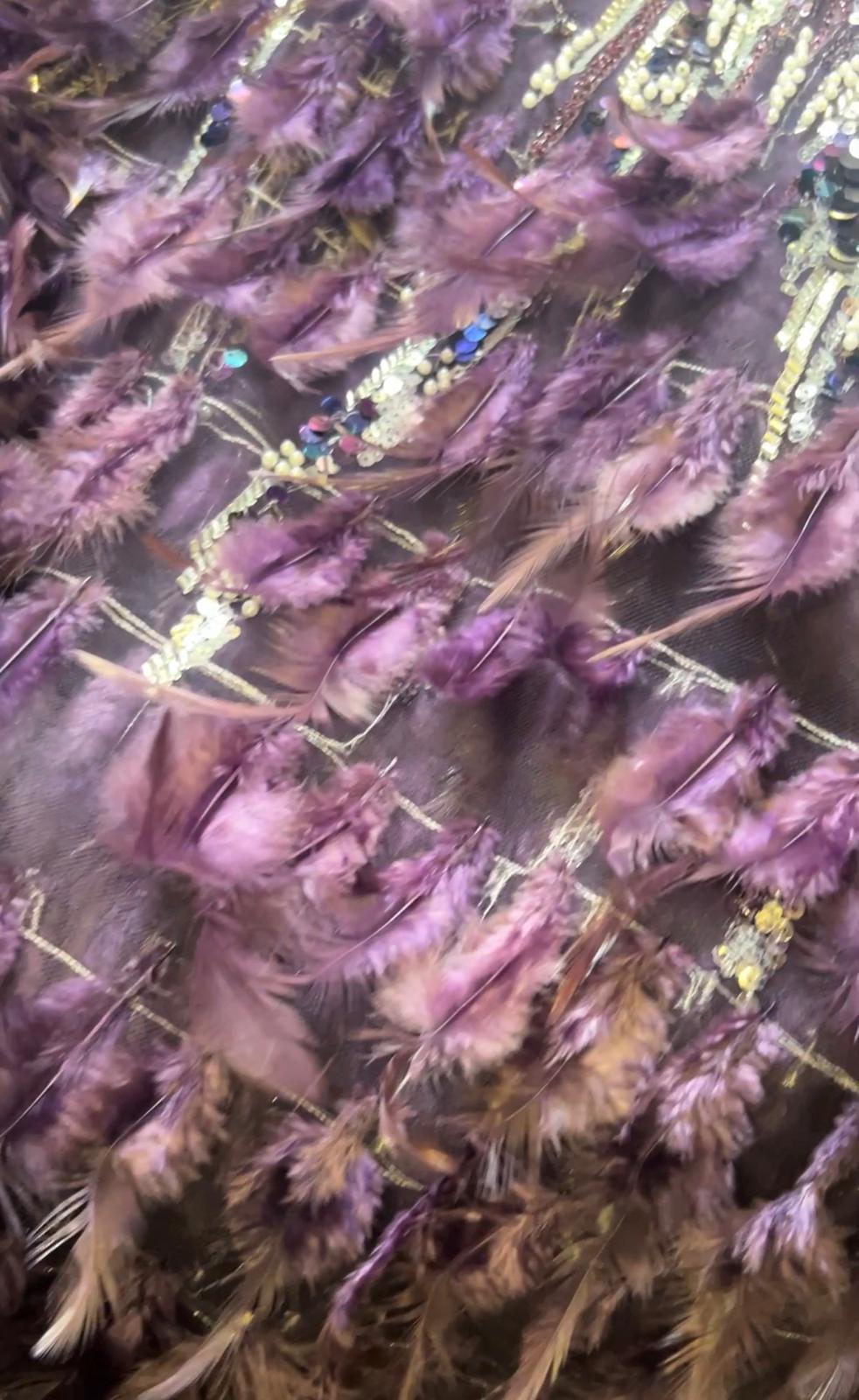 Coupon de 3,50 mètres – Tulle Haute Couture sequins & plumes mauves violettes (140 cm)
