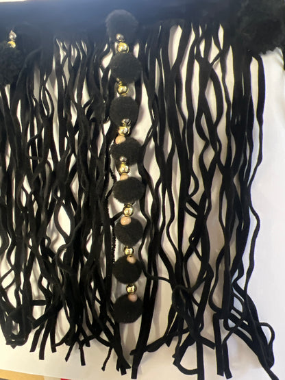 Galon franges daim noir avec pompons 18 cm