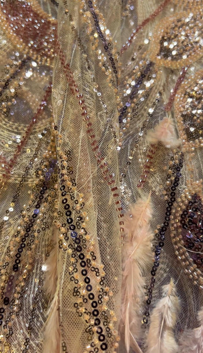Tissu Haute Couture Plumes & Perlage Rosé Doré – 145 cm
