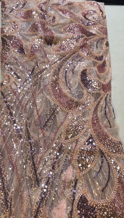 Tissu Haute Couture Plumes & Perlage Rosé Doré – 145 cm