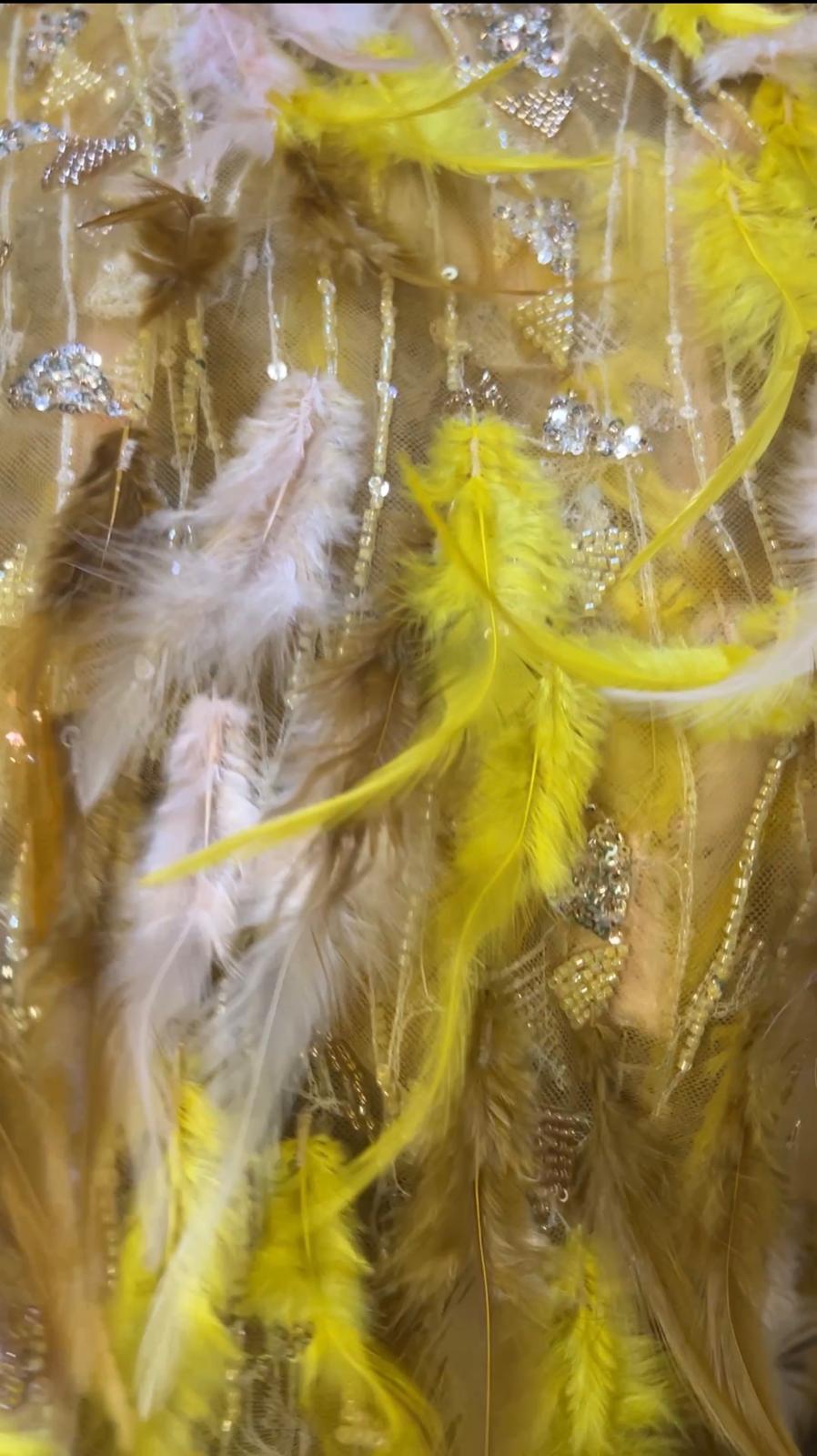 Tissu Haute Couture Plumes & Perles Doré
