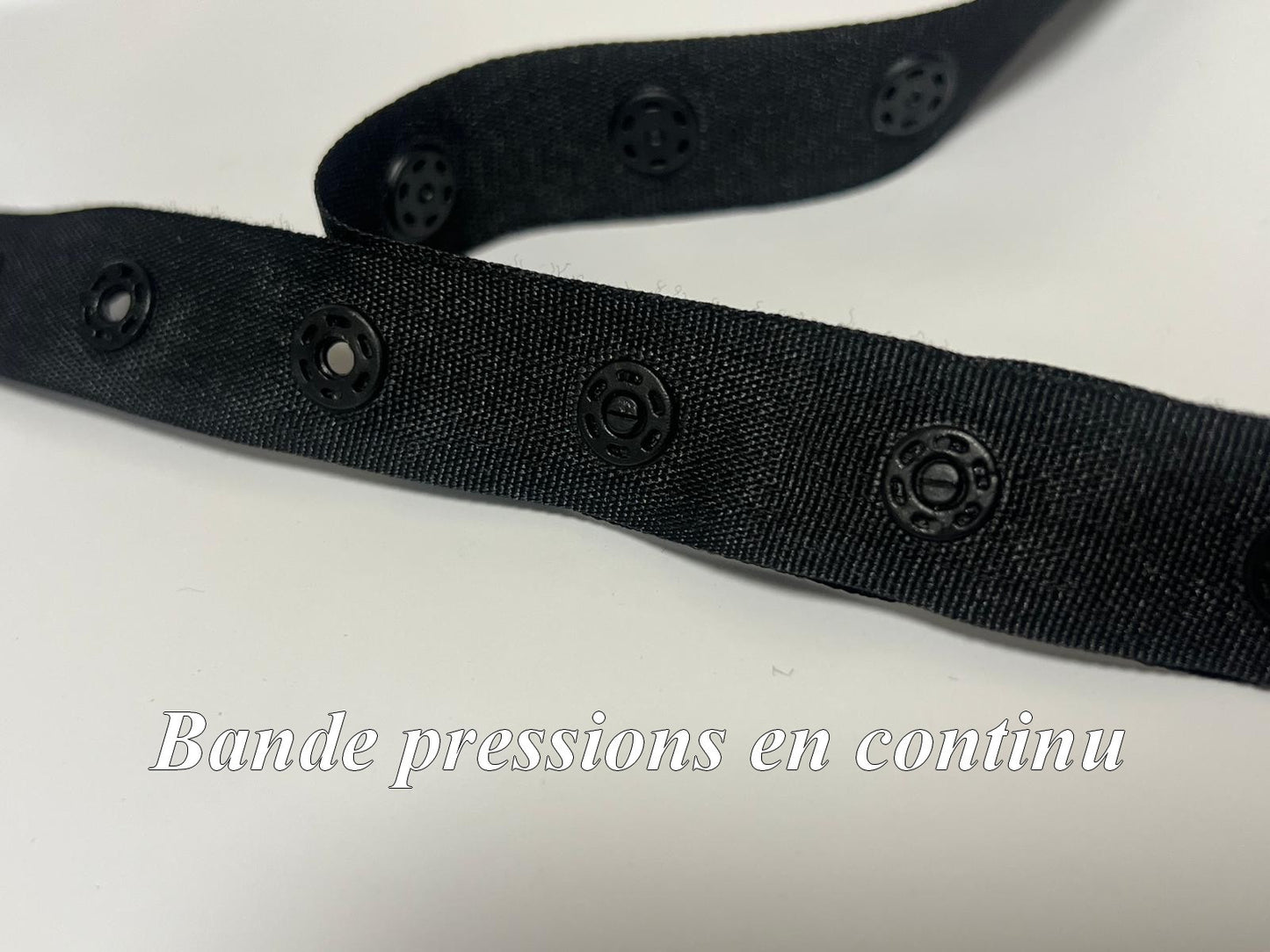 Bande de Pressions en Continu Noire – 💡 Idéale pour la confection de vêtements, accessoires et fermetures pratiques !