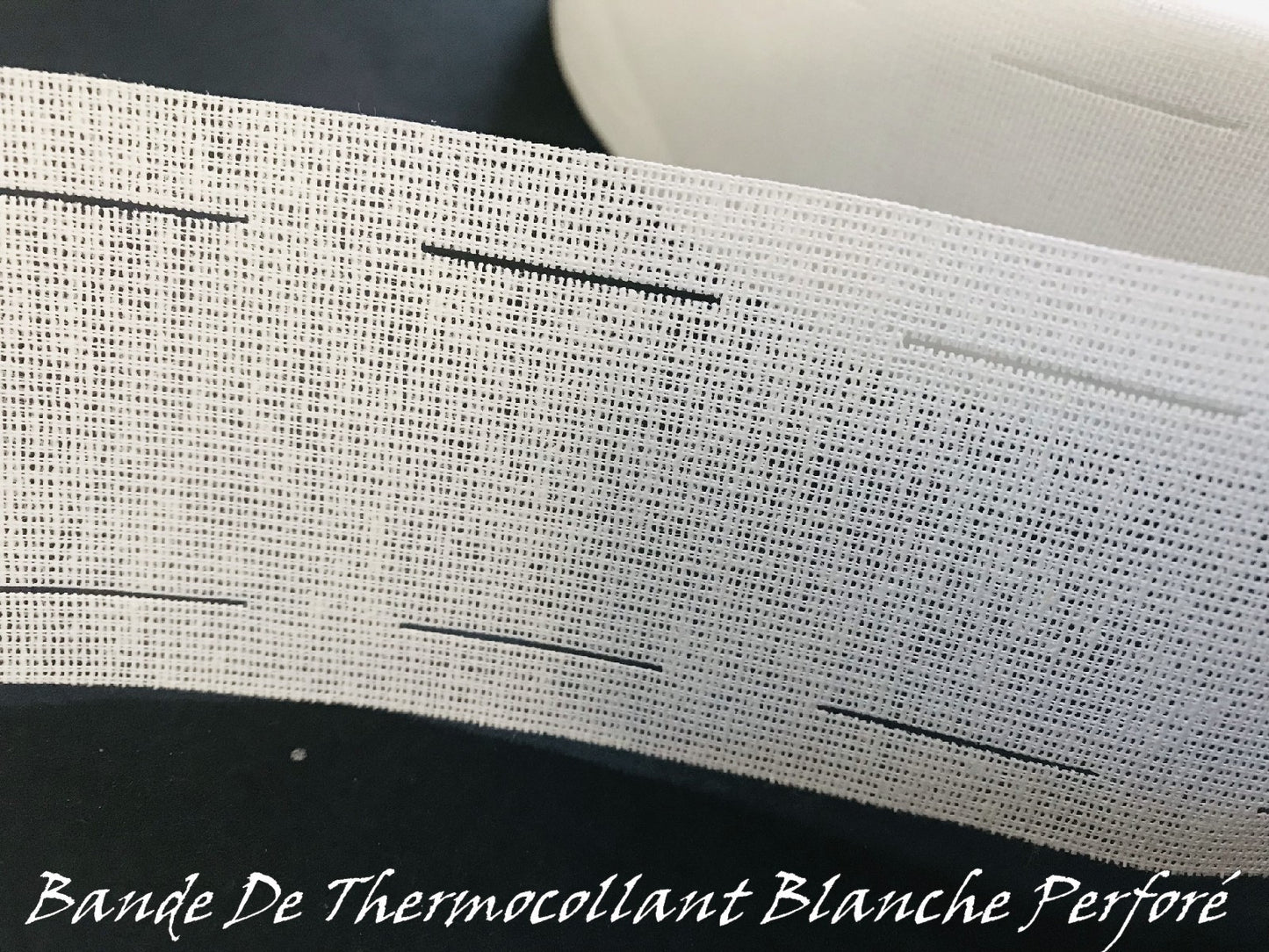 Bande De Thermocollant Blanche Perforé Pour Ceintures Vendu Au Mètre
